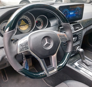 چوب و چرم فرمان بنز